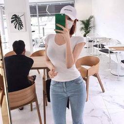 韩国女主播漏球,直播瞬间成为焦点