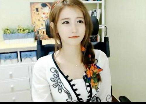 郝子铭电台女主播,声音的魅力，情感的传递